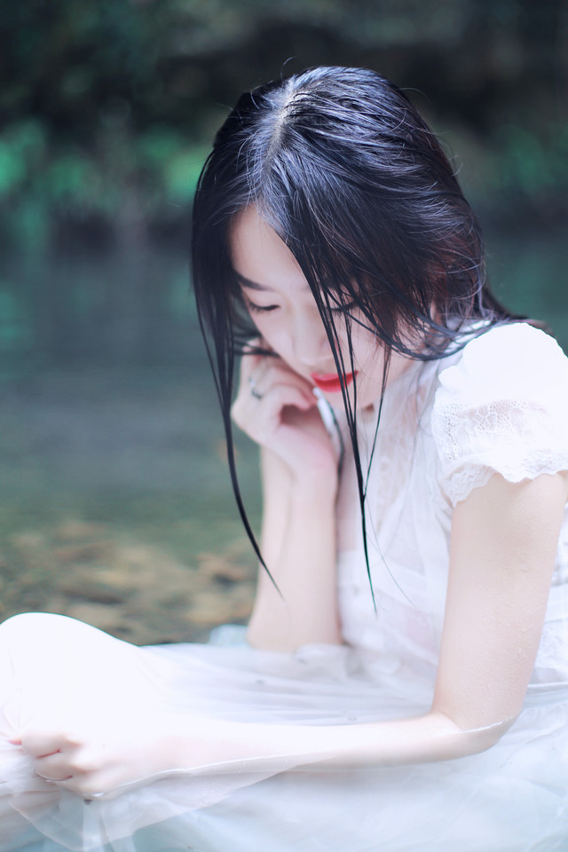 穿成豪门炮灰怎么破
